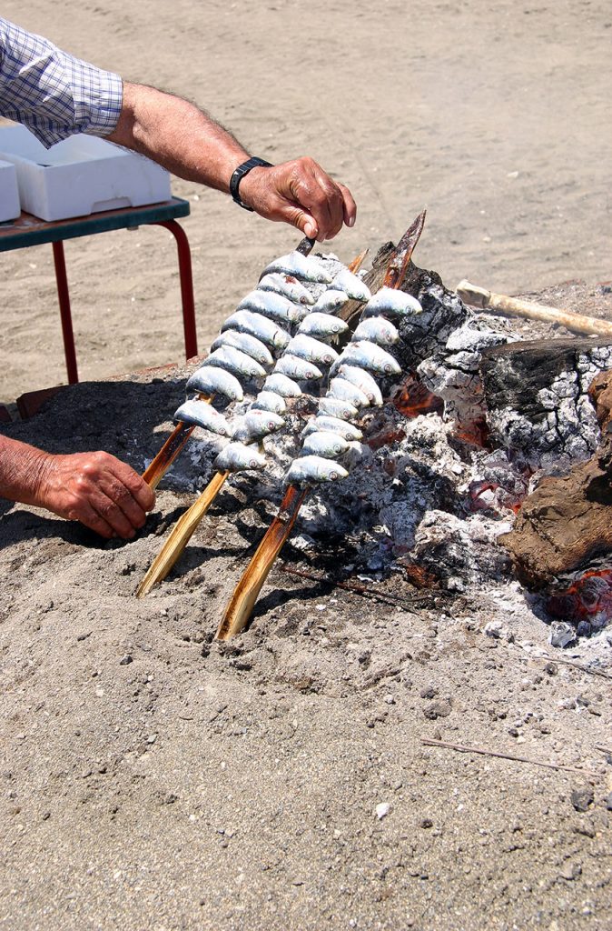 Espetos de sardinas foto de venta en Internet